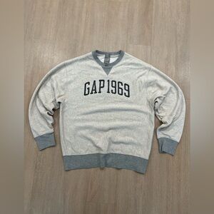 Gap Sweater Medium